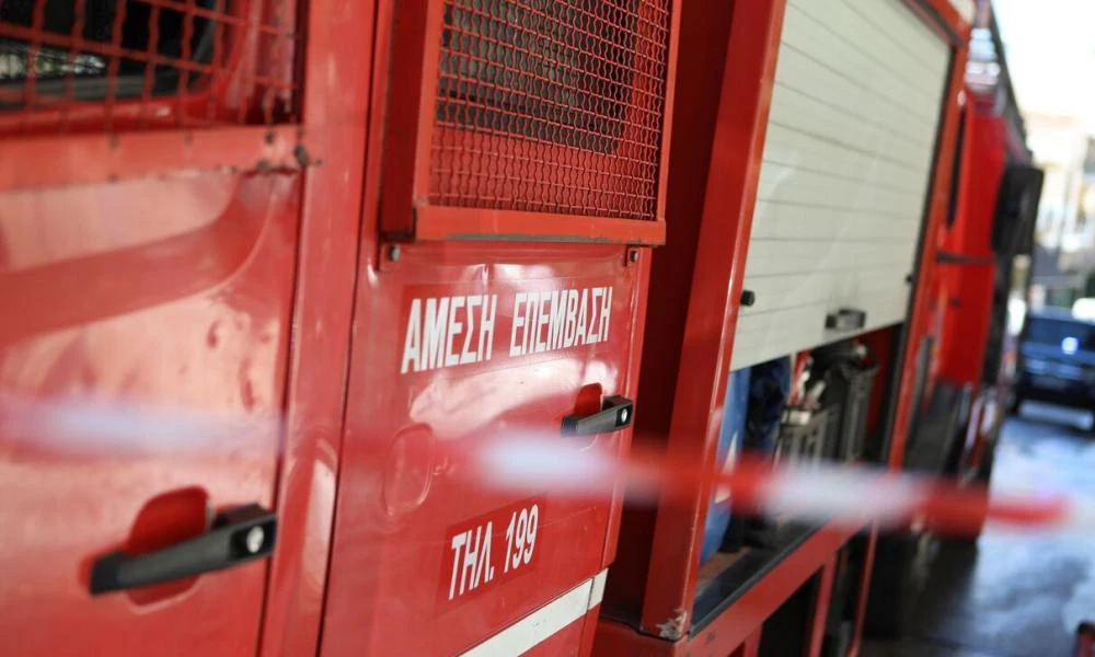 Διακοπή κυκλοφορίας στην οδό Τατοΐου λόγω της πυρκαγιάς στη Βαρυμπόμπη